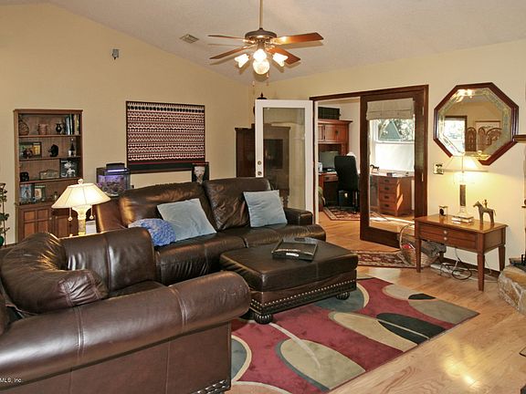 4th image of 14142 Tomas Point Ln