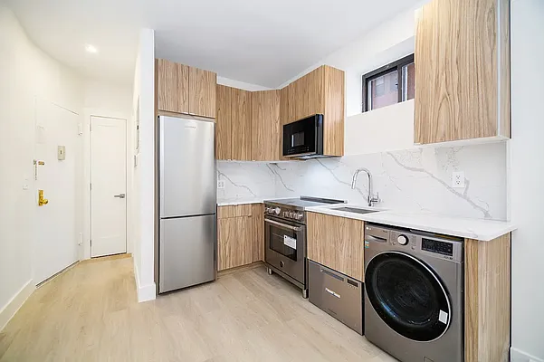 Rented by REAL New York | media 7