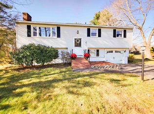 17 Matthias St, Salem, NH 03079