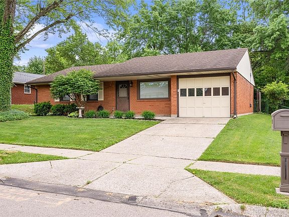2nd image of 2606 Pinegrove Dr