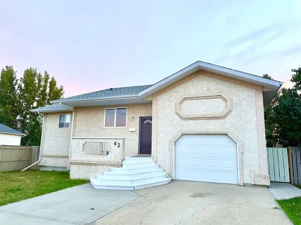 42 SE Mount Backus Cres W, Lethbridge, AB T1K 6P7