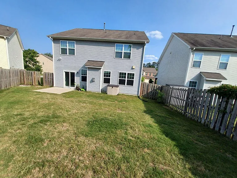 608 Stapleford Ln — Photo 33
