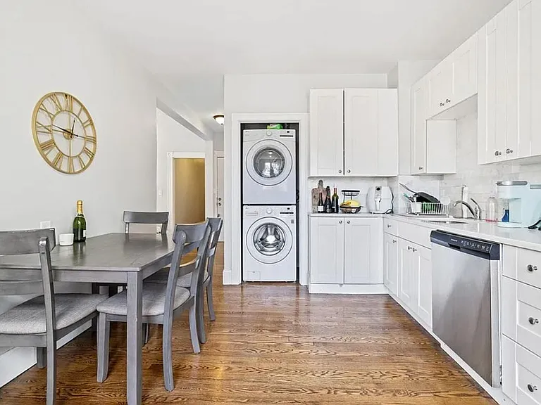 10 Crescent Ave #1 — Photo 1