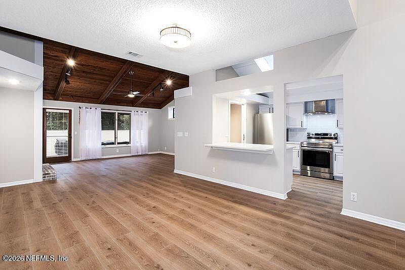 1st image of 57 WINTERBOURNE Street N #15