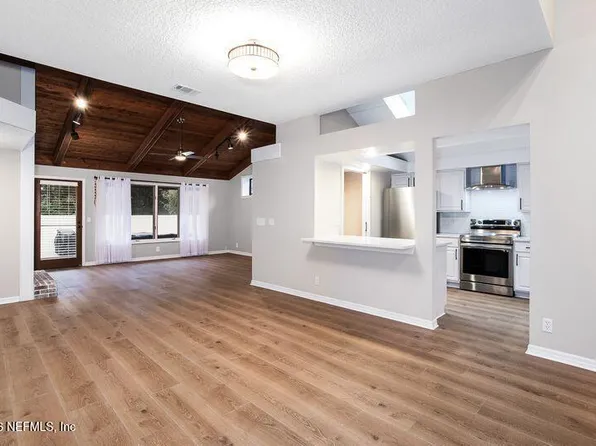 57 WINTERBOURNE Street N #15, Orange Park, FL 32073