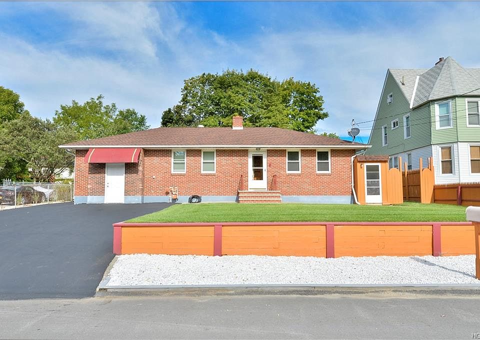 1st image of 79 Mountain Ave