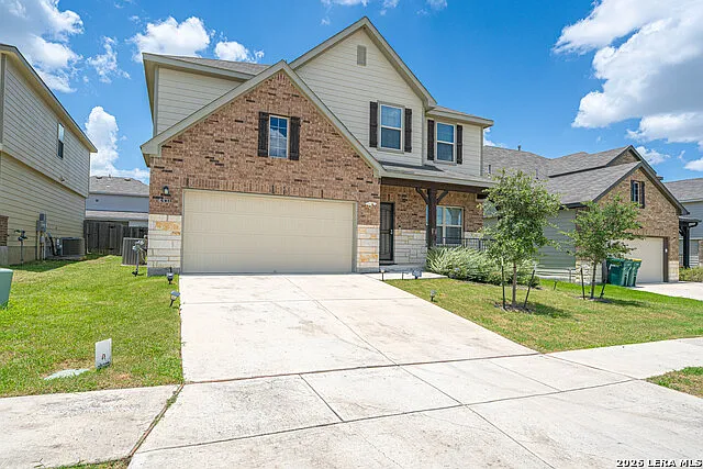 5 bed, 3.5 bath, 3051 sqft, $2,995 — Photo 3
