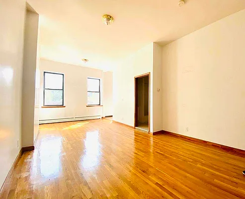 Rented by Bravado Real Estate LLC | media 22