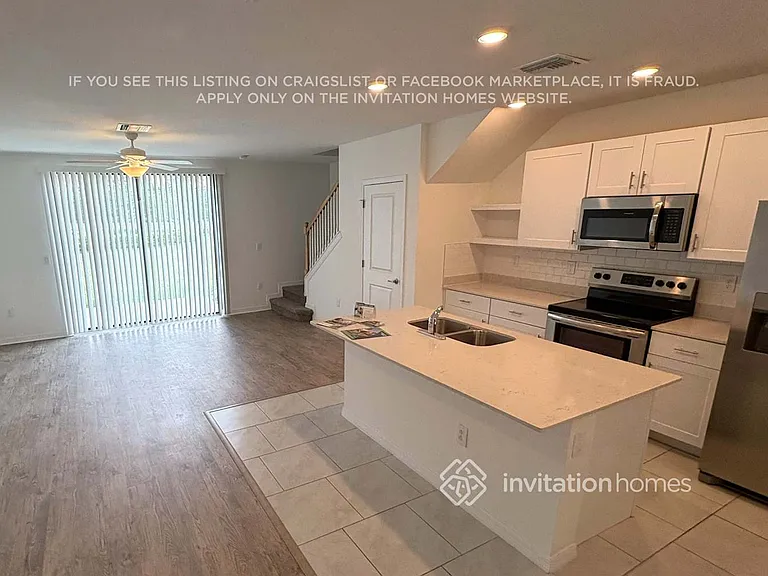 2029 E Landings Way — Photo 4