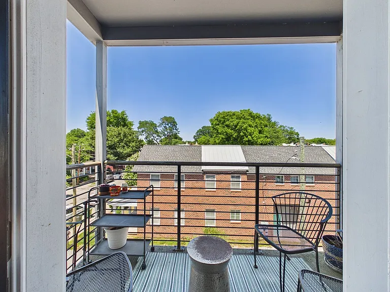 2028 W Cary St #4 — Photo 33