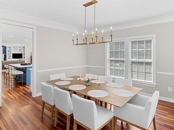 5th image of 18229 Glen Abbey Ct