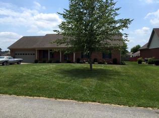 4010 Singletree Dr, Hopkinsville, KY 42240