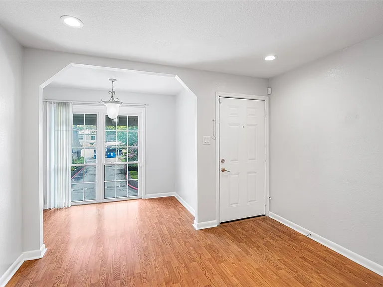 12633 Memorial Dr #118 — Photo 5