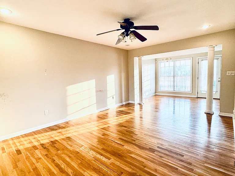 645 Hampton Way #1 — Photo 14