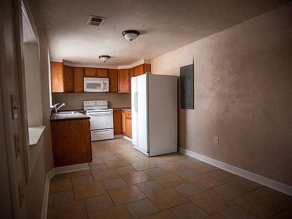 2nd image of 1216 S 4th St