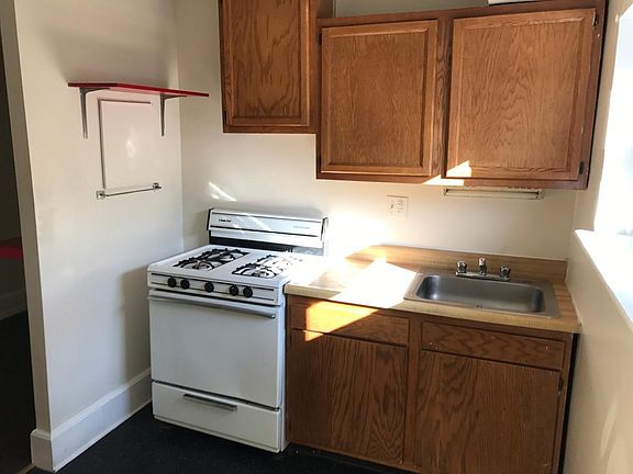 4th image of 1540 N 15th St APT 3R