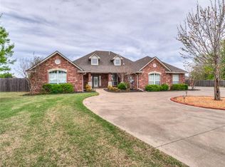 10001 SW 33rd St, Yukon, OK 73099