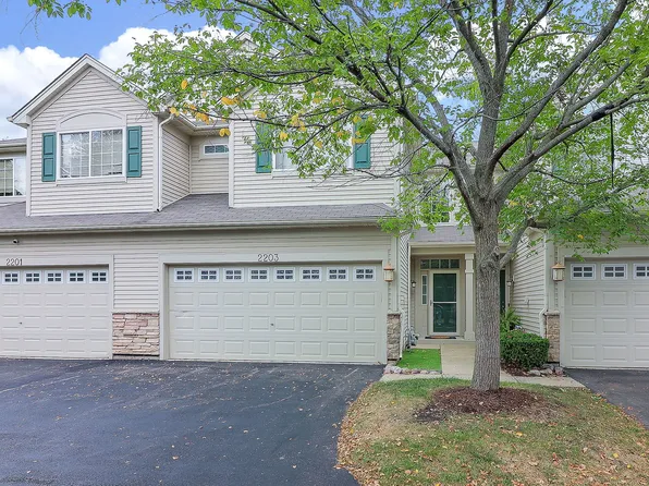 2203 Gallant Fox Cir, Montgomery, IL 60538