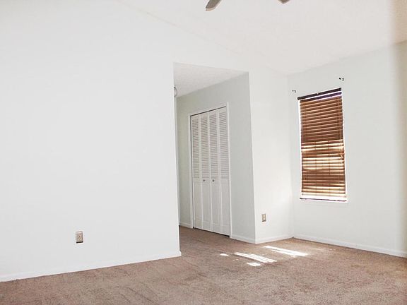 4th image of 1263 Independence Dr