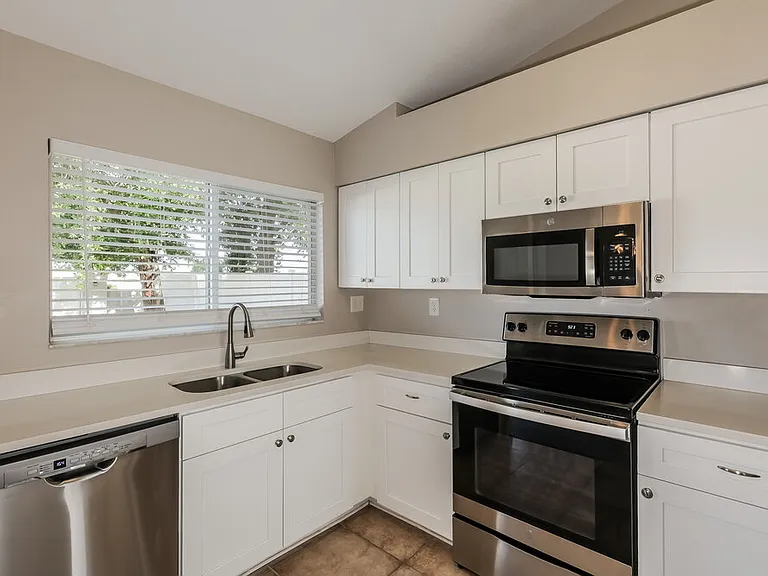 13244 Prestwick Dr — Photo 8