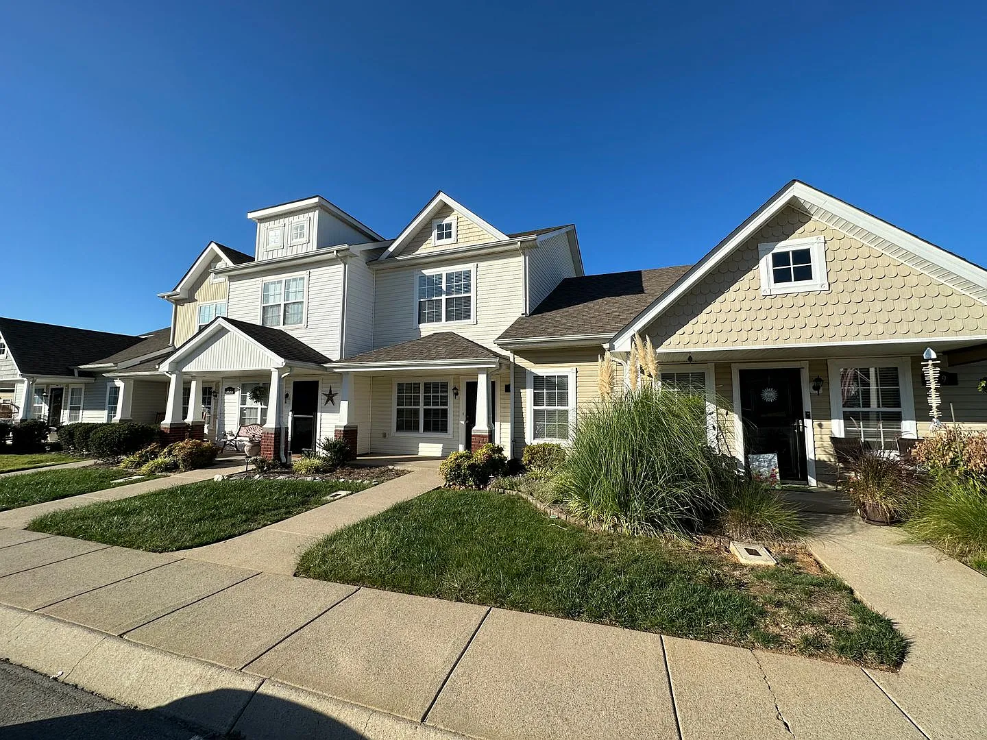 The Governors Crossing John Sevier Condo For Rent! — Photo 2