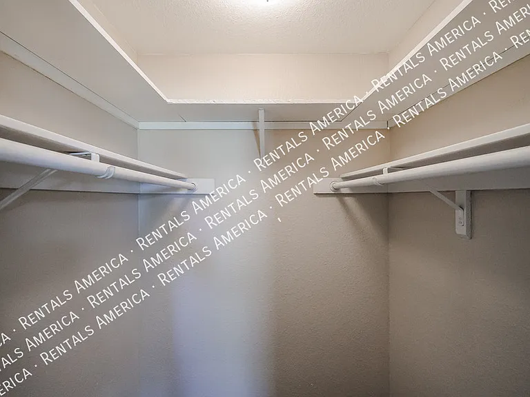 4555 W Continental Dr — Photo 32