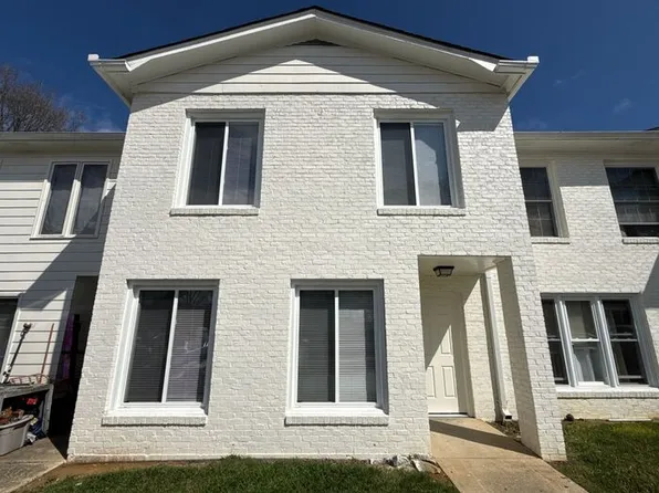 300 N Main St #4, Mount Holly, NC 28120