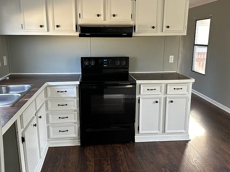 171 Kelly Rd — Photo 10