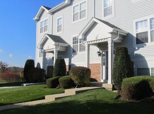 185 Holiday Ln, Hainesville, IL 60073