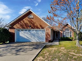 208 Blossom Ct, White House, TN 37188