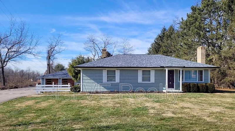 435 Waggoner Rd photo 1