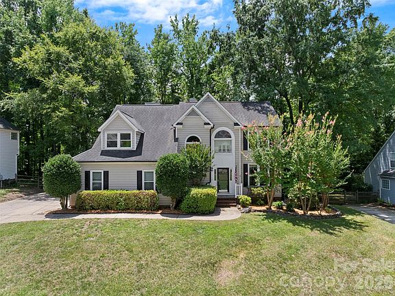 2nd image of 8610 Forest Shadow Cir
