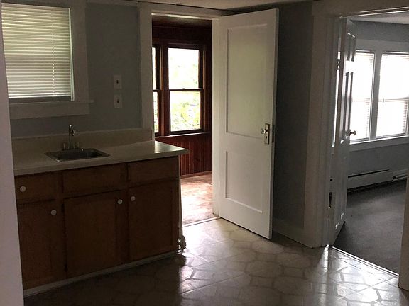 3rd image of 507 Curry Ave APT 5