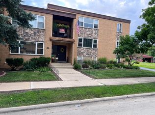 54 E Quincy St APT 2, Riverside, IL 60546