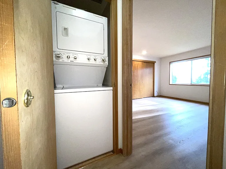 3433 McNary Pkwy #207 — Photo 13