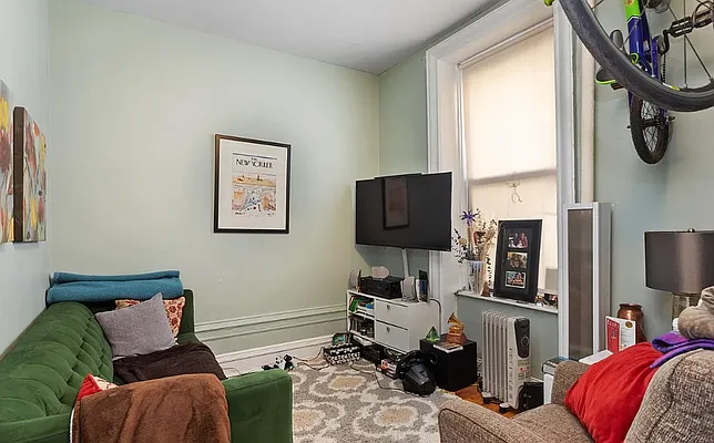 Rented by Five Town Global Realty | media 34