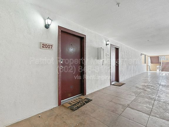 3rd image of 1005 E 8th St Unit 2007