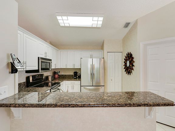 3rd image of 7372 NW 45th Avenue