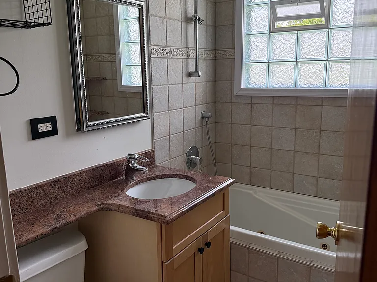212 Valerie Ct — Photo 21