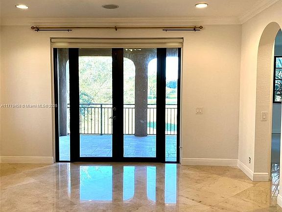3rd image of 2795 Kinsington Cir #11-3