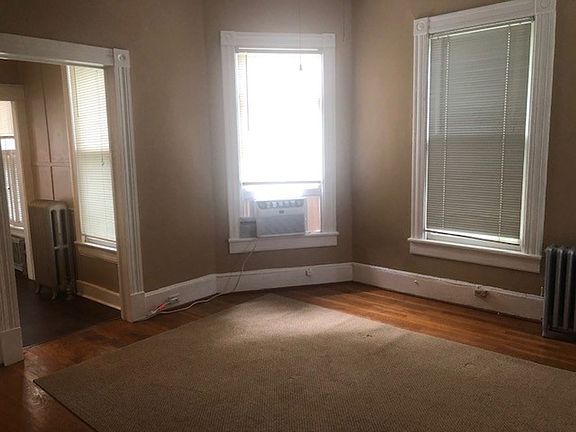 3rd image of 500 S Mendenhall St APT 2