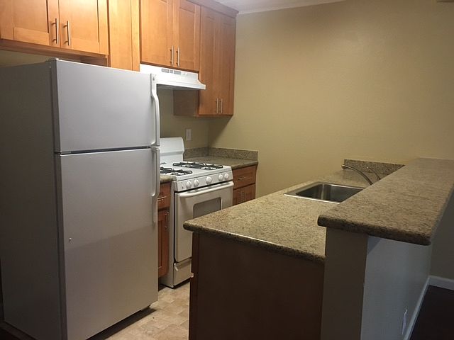 2nd image of 1431 Monument Blvd
