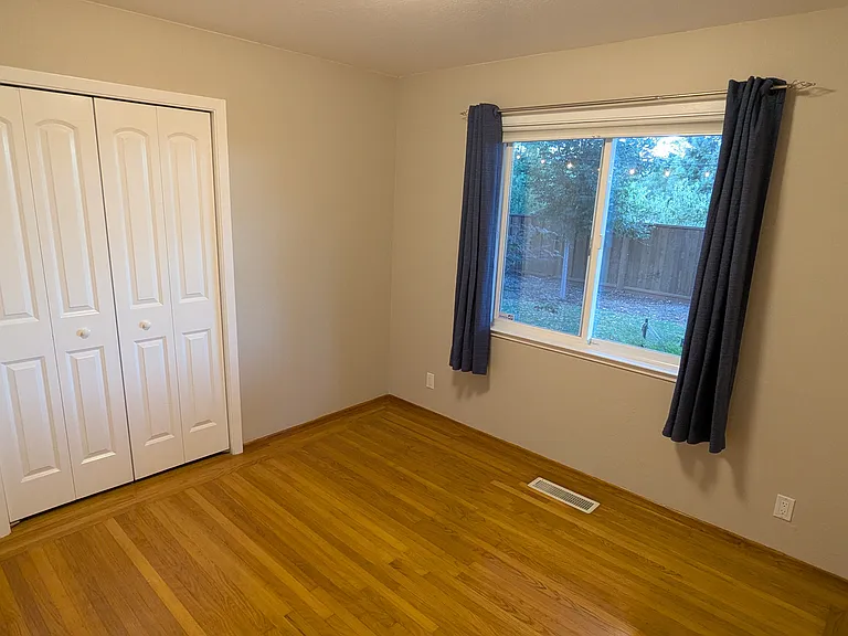 913 Pleasant Hill Rd — Photo 13
