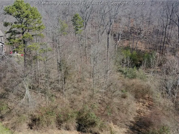 7011 Briarcliff Way, Hurricane, WV 25526