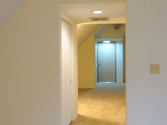 5th image of 120 N Oak Park Ave APT 408