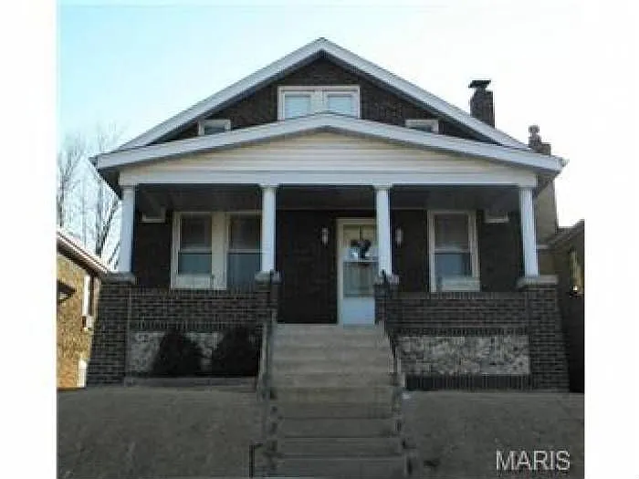 4160 Loughborough Ave photo 1