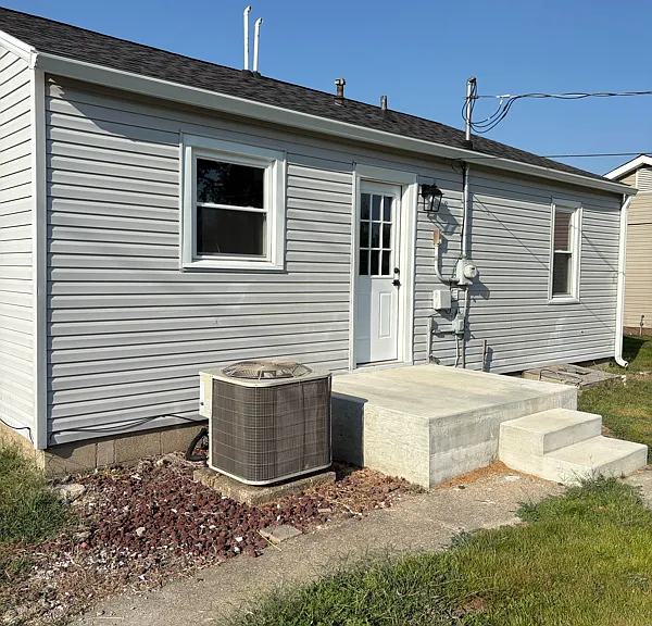 1021 Smith St — Photo 12