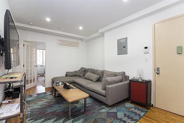 Rented by Citi Habitats | media 15