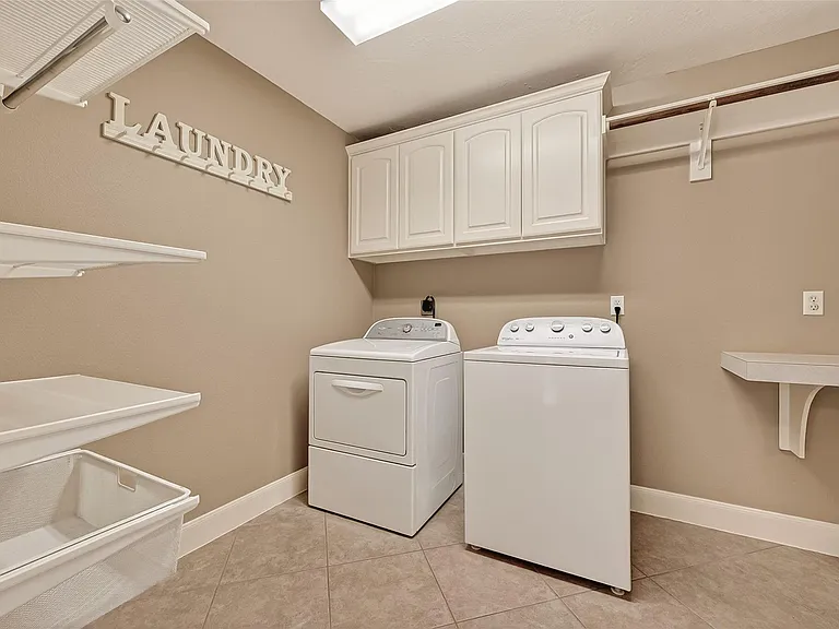 5934 Solar Point Ln — Photo 22