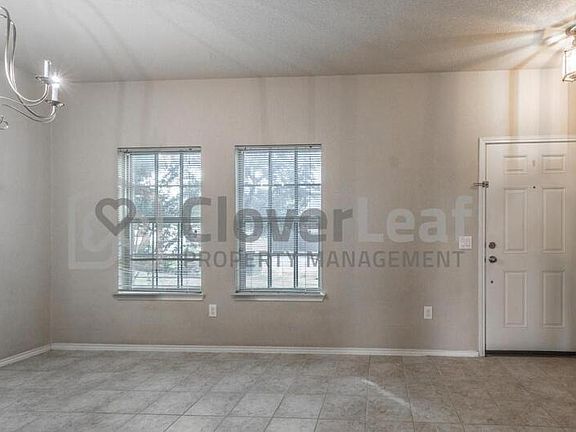 5th image of 931 Three Wood Way